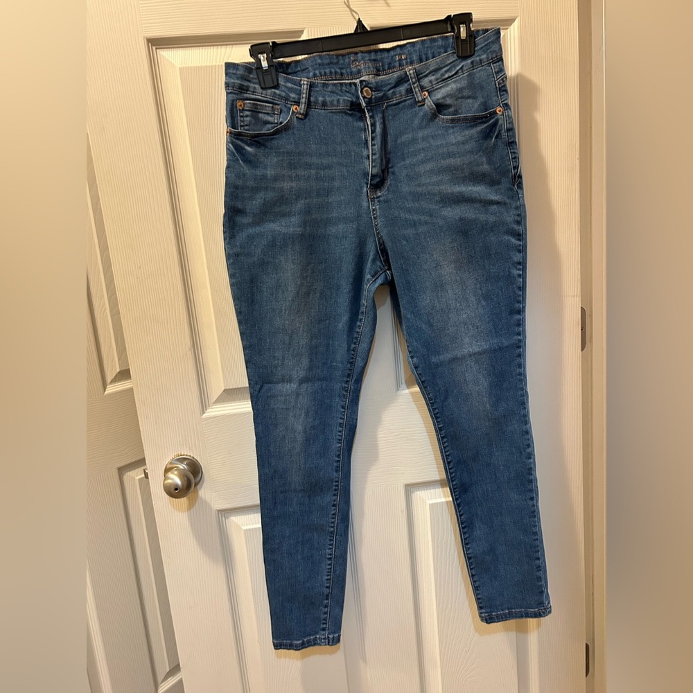 Gem by Gemma Rae 14W Skinny Ankle Blue Jeans Pre-Owned Overall Fairly Good Shape